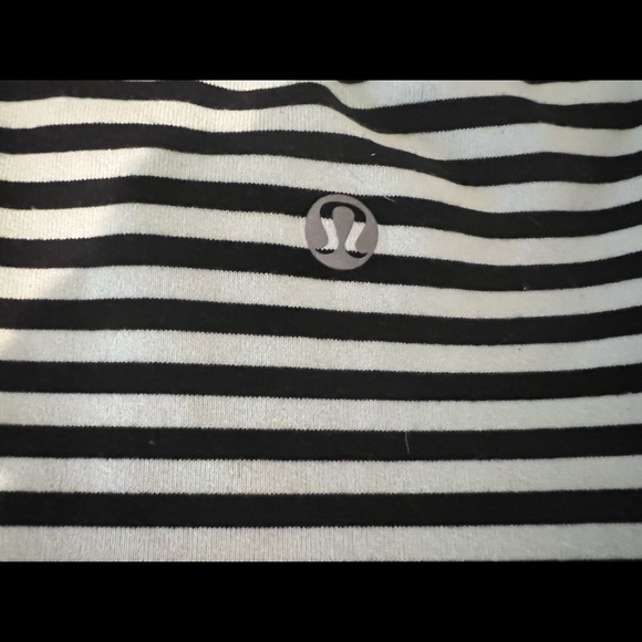 Lululemon Mint green/black stripe sports tank w/shelf bra Size 10 - Picture 5 of 6